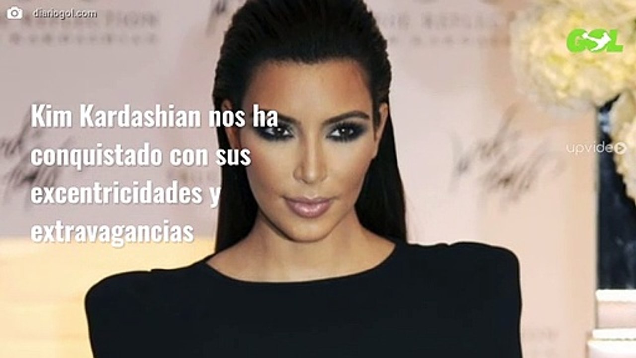 El descuido de Kim Kardashian: se abre la falda...