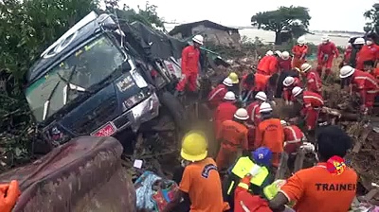 သဲျဖဴကုန္းေတာင္ၿပိဳမႈ ေပ်ာက္ဆံုးေနသူမ်ားကို ဆက္လက္ရွာေဖြေန (႐ုပ္/သံ)