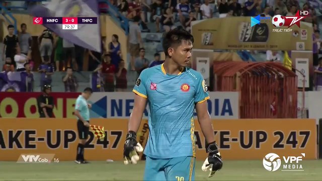 Nhìn lại hat-trick kiến tạo của Quang Hải trong ngày vượt qua nỗi đau mất người thân để thi đấu