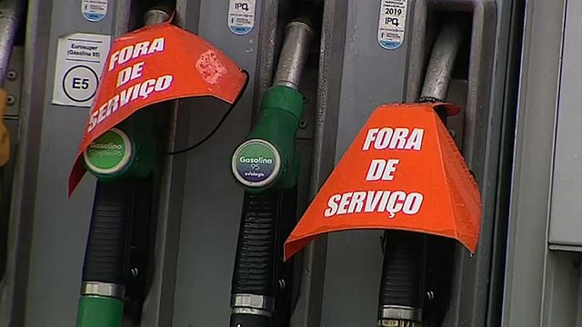 Las transportistas de mercancías peligrosas inician una huelga indefinida en Portugal