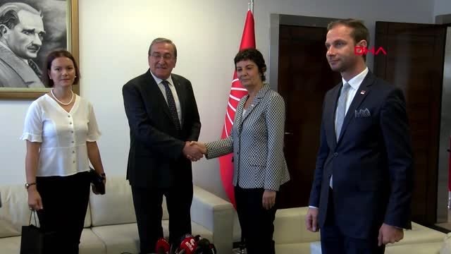 Siyasi partilerde bayramlaşma - DSP heyeti CHP'yi ziyaret etti