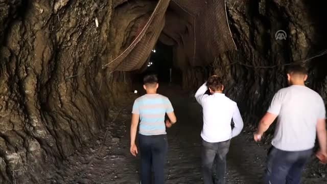 5 bin yıllık tuz mağarasında Kurban Bayramı yoğunluğu