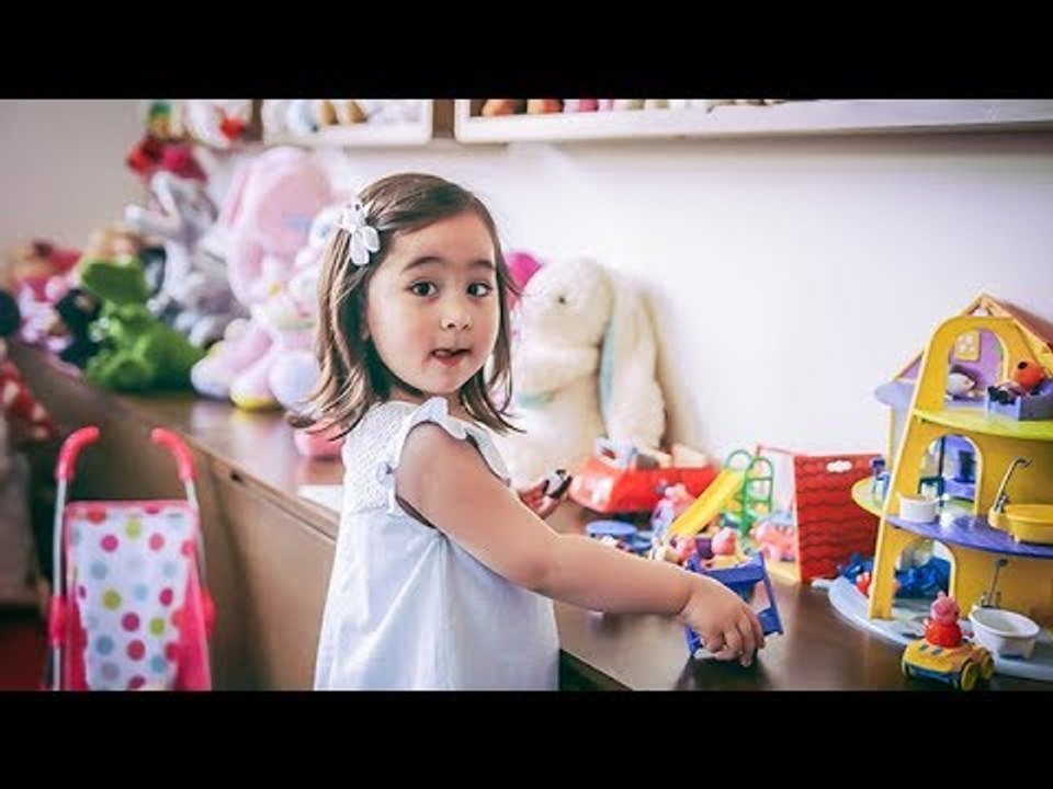 Scarlet Snow Teaches Basic Kiddie Hygiene