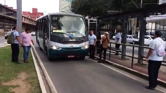 Rodoviários param ônibus no Centro de Vitória