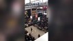 Protestocuların bastığı Hong Kong Havalimanı'nda uçuşlar iptal