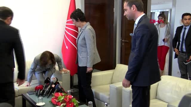 Siyasi partilerde bayramlaşma - MHP heyeti CHP'yi ziyaret etti