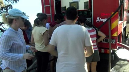 İSTANBUL- BURGAZADA'DA ORMANLI ALANDA YANGI ÇIKTI 8