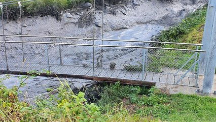 Két embert elragadott a svájci sárlavina