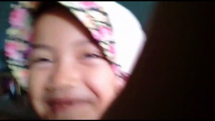 Ekspresi bocah lucu bikin ngakak