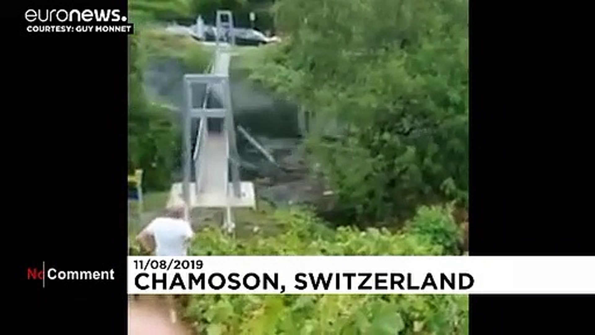 ⁣В Швейцарии паводок смыл двух человек