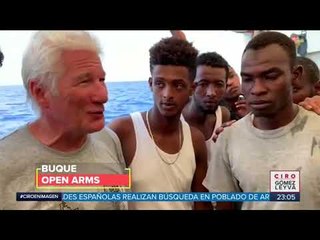 La reacción de migrantes al recibir visita de Richard Gere | Noticias con Ciro Gómez Leyva