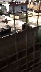 अपने छत पे रखी पानी की टँकीयो को लोक कर के रखे वरना ये हाल होगा!!!