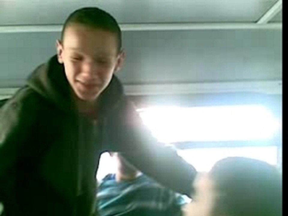 Claque dan le bus