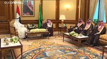 شاهد: محمد بن زايد في ضيافة العاهل السعودي وولي عهده