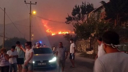 Marmara Adası'ndaki yangın saatler sonra kontrol altına alındı! Bilançoyu belediye başkanı açıkladı