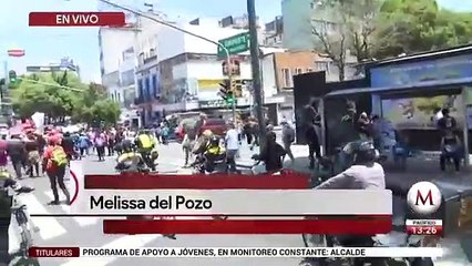 Pintan de rosa a Jesus Orta durante protesta en CdMx