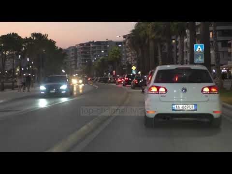 Vlorë, trafik edhe në mbrëmje/ Radhë kilometrike, nga Orikumi në qytet rruga përshkohej për 2 orë