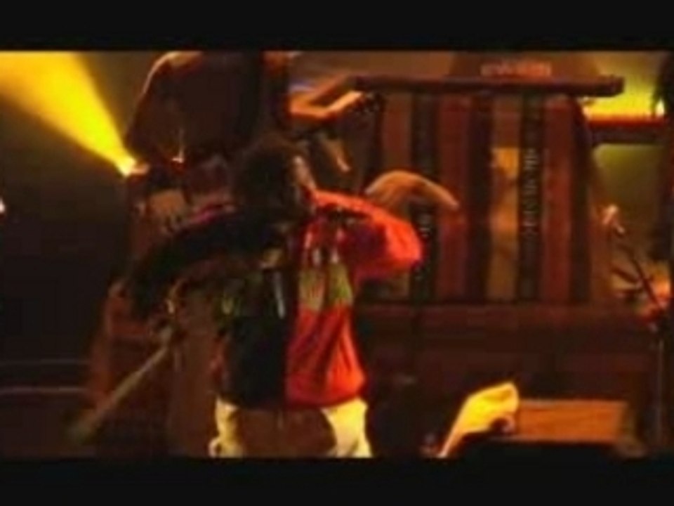 Awadi & phat4 ft.maji maji @ bataclan in paris,oct 2007