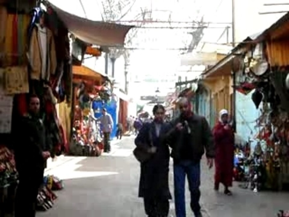 Dans les souks de Rabat à l'heure de la prière
