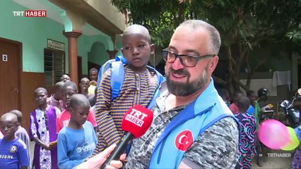 Togolu yetimlerin yüzünü Türkiye güldürdü