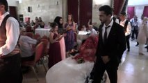 Belediye başkanı makam aracını gelin arabası yaptı