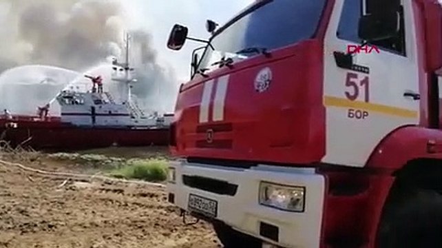 Rusya'da tadilatı süren yolcu gemisinde yangın