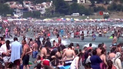 İstanbullular akın etti plajlar dolup taştı