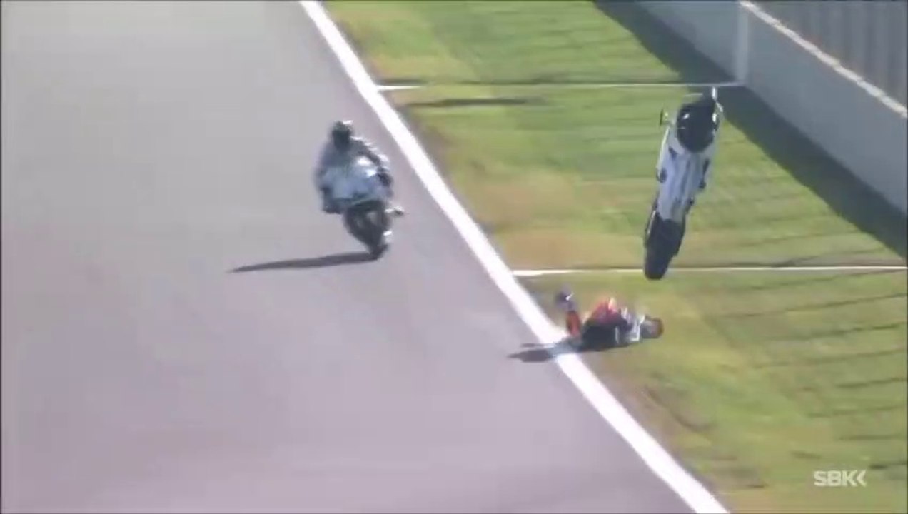Super bike championship crashes
