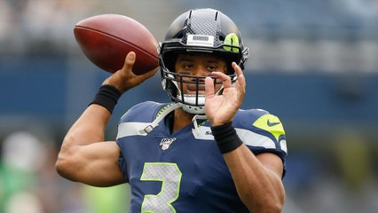 Joel McHale on Seahawks: ‘Russell Wilson is the Key’