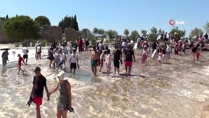 Pamukkale bayram tatilinde ziyaretçi akınına uğradı