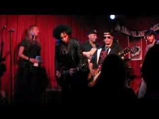 The Nightwatchman feat. Slash & Alice In Chains - Jailbreak
