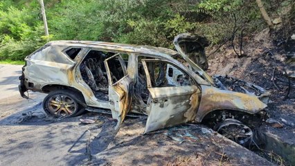 차량 화재로 2명 사상...관광버스 승객들이 구조 / YTN