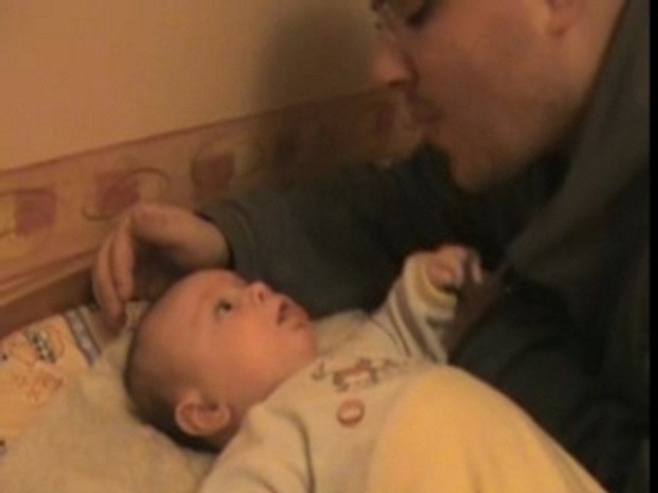 18 janvier 2008 Mael imite papa
