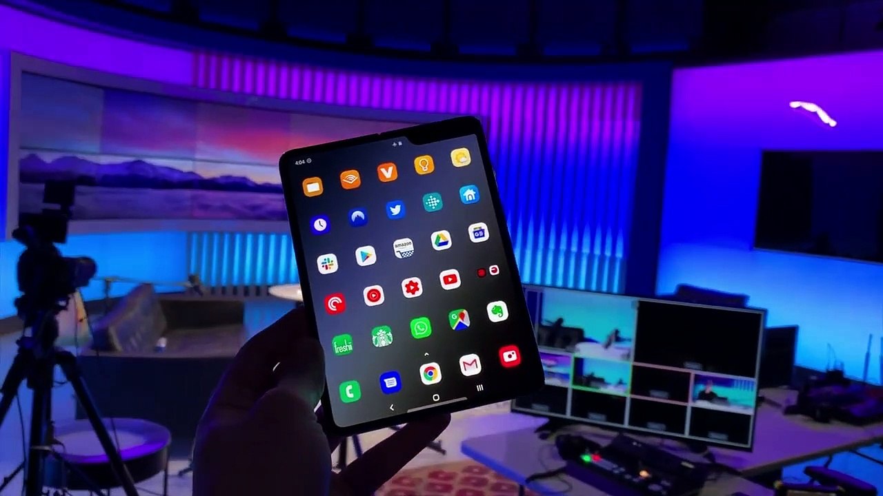 Samsung Galaxy Fold - What About Cases