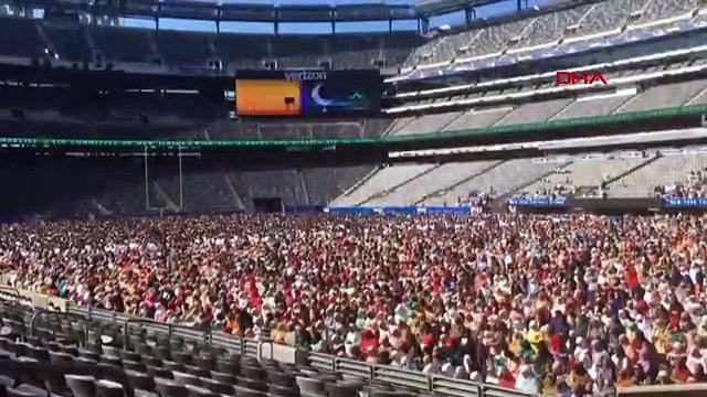 ABD’de on binlerce Müslüman stadyumda buluştu