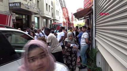 İSTANBUL-FATİH'TE OTELDE YANGIN PANİĞİ