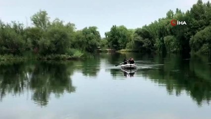 Yüzmek için nehre giren genç, boğulmaktan kurtarıldı