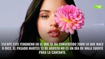 El vídeo de Rosalía cubierta de pétalos de rosa (y nada más)