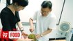 China's durian lovers learn how to open Musang King