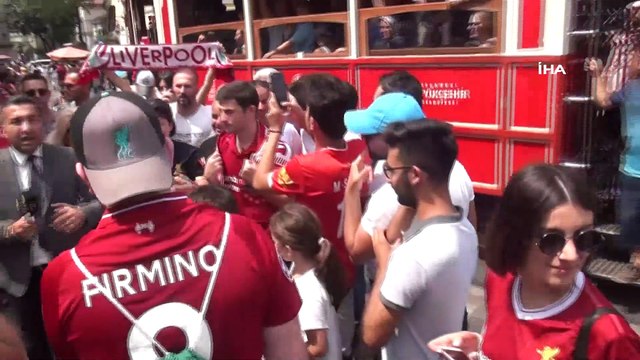 Taksim Cumhuriyet Anıtı bariyerlerle kapatıldı