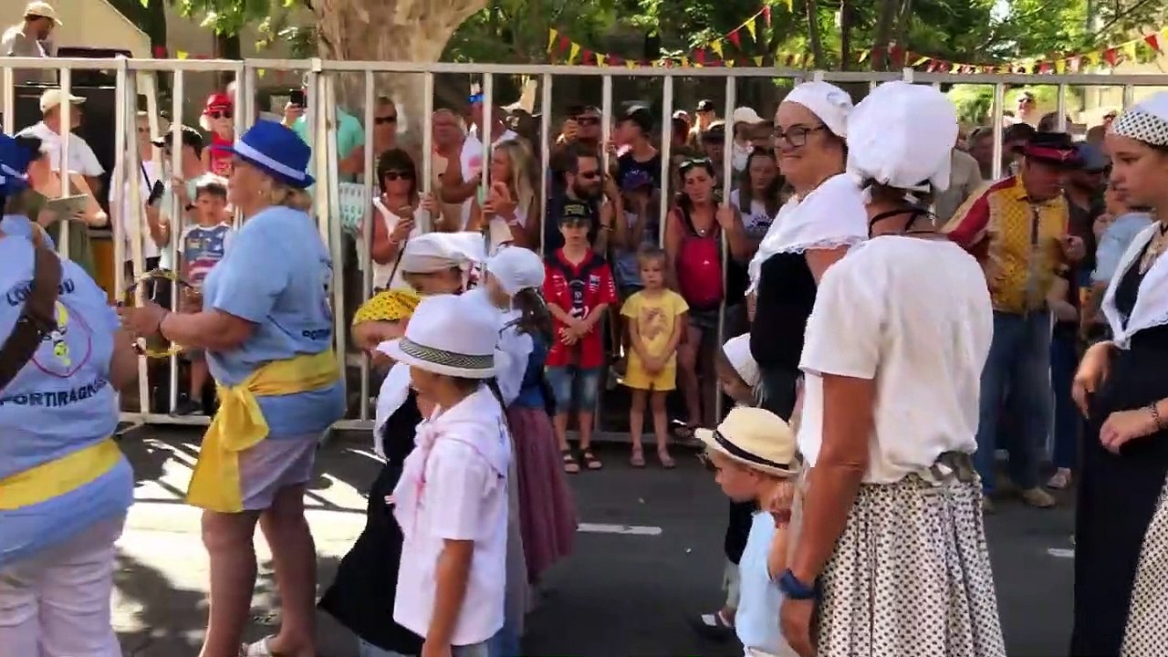 PORTIRAGNES - Abrivado : Sortie du Biou en musique