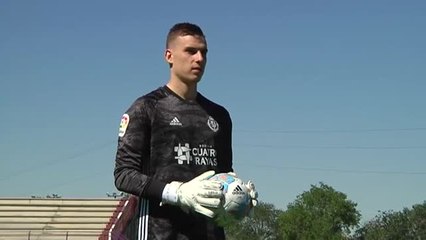 Andriy Lunin presentado por el Real Valladolid
