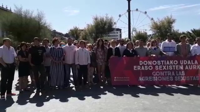 San Sebastián se concentra contra las agresiones sexistas