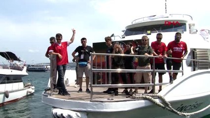 LİVERPOOL TARAFTARLARINDAN BOĞAZ TURU