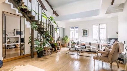 A VENDRE A ODEON TRIPLEX DERNIERS ÉTAGES. 75006 PARIS