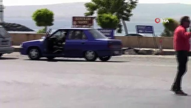 Lapseki-Gelibolu feribot iskelesinde araç yoğunluğu başladı