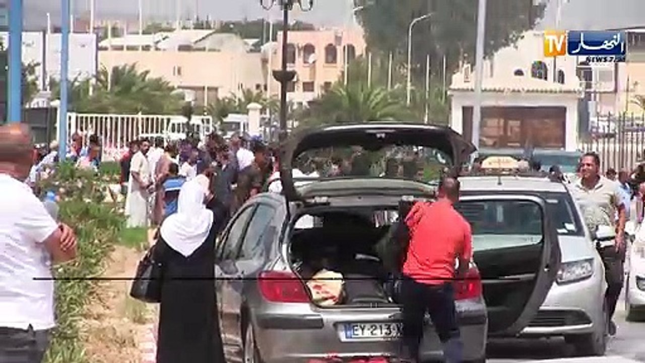 سطيف/ سكان قرية تيملوكة بعين أرنات يغلقون الطريق المؤدي إلى مطار 8 ماي 1945