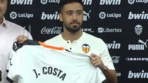 Mangala y Jaume Costa son presentados como nuevos jugadores del Valencia CF