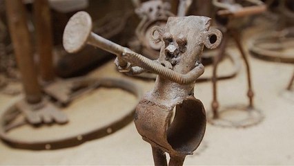 Senegalese sculptor turns discarded bikes into pieces of art