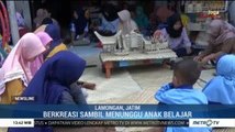 Puluhan IRT di Lamongan Berkreasi Sambil Tunggu Anak Belajar